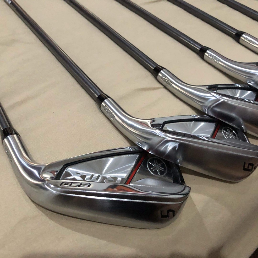Golf clubs; Yamaha RMX 220 irons, Sports Equipment, Sports & Games
