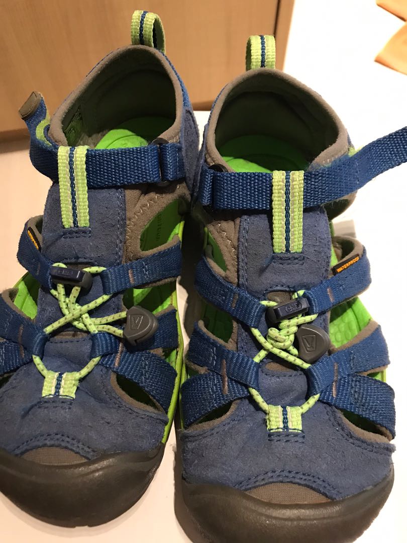 keen boys sneakers