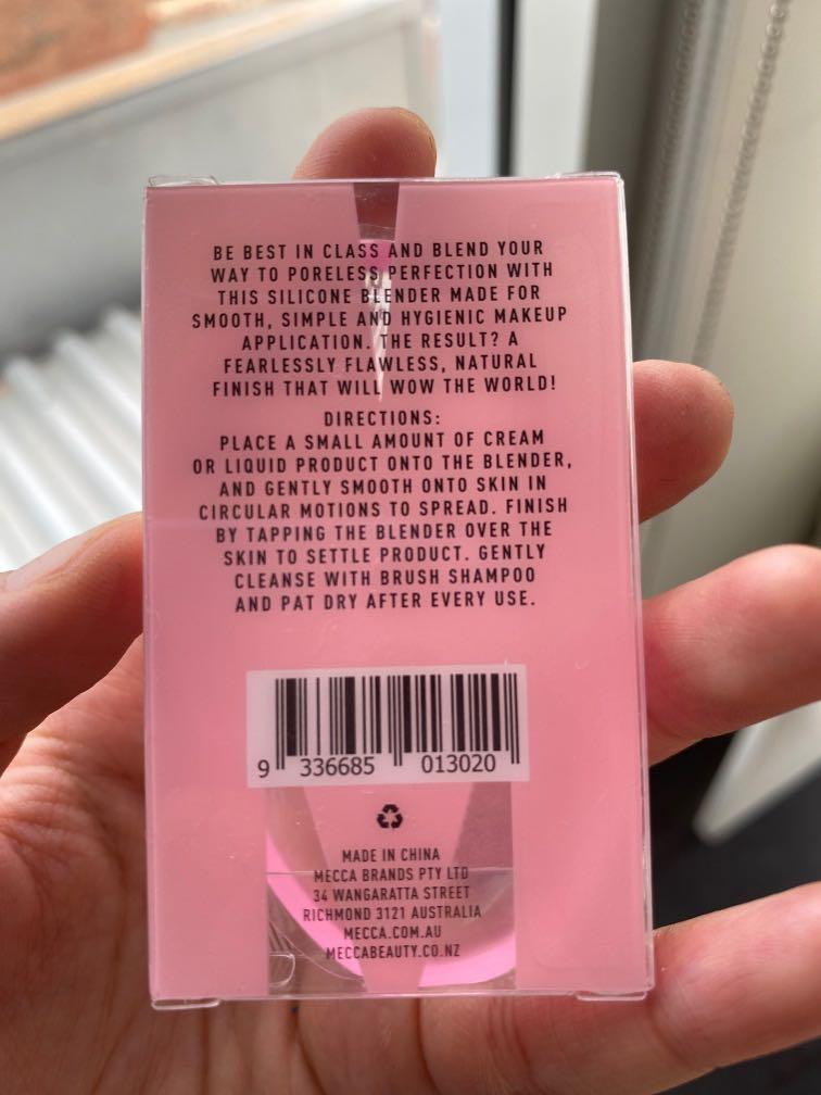 Mecca max beauty blender, Health & Beauty, Makeup on Carousell