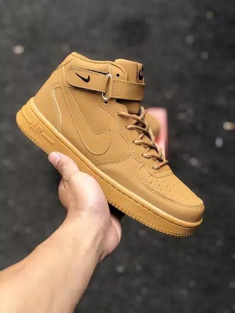 Nike air force one sneakers sepatu shoes bukan zara, Fesyen Pria, Sepatu ,  Sneakers di Carousell