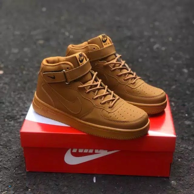 Nike air force one sneakers sepatu shoes bukan zara, Fesyen Pria, Sepatu ,  Sneakers di Carousell