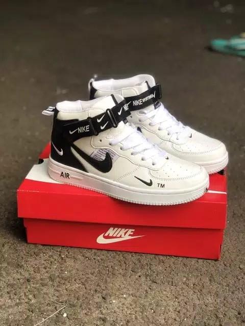 Nike air force one utility sneakers sepatu shoes bukan zara, Fesyen Pria,  Sepatu , Sneakers di Carousell