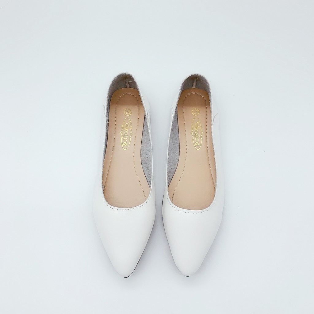 white flat womens shoes