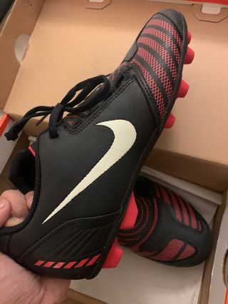 Black and Red Nike Kleats