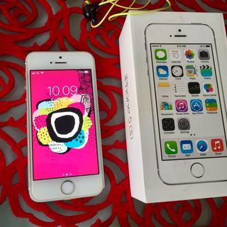 iPhone 5s (16 gb ) Silver