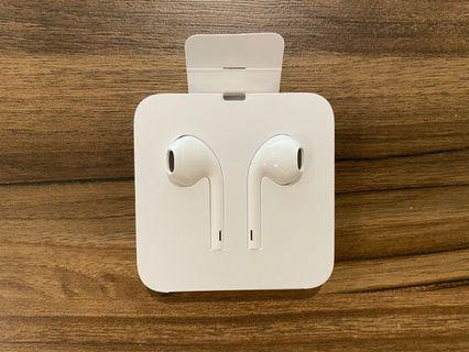 Apple EarPods with Lightning Connector