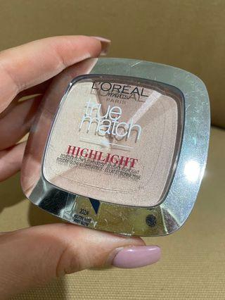 L’Oréal 2-in-1 powder glow
