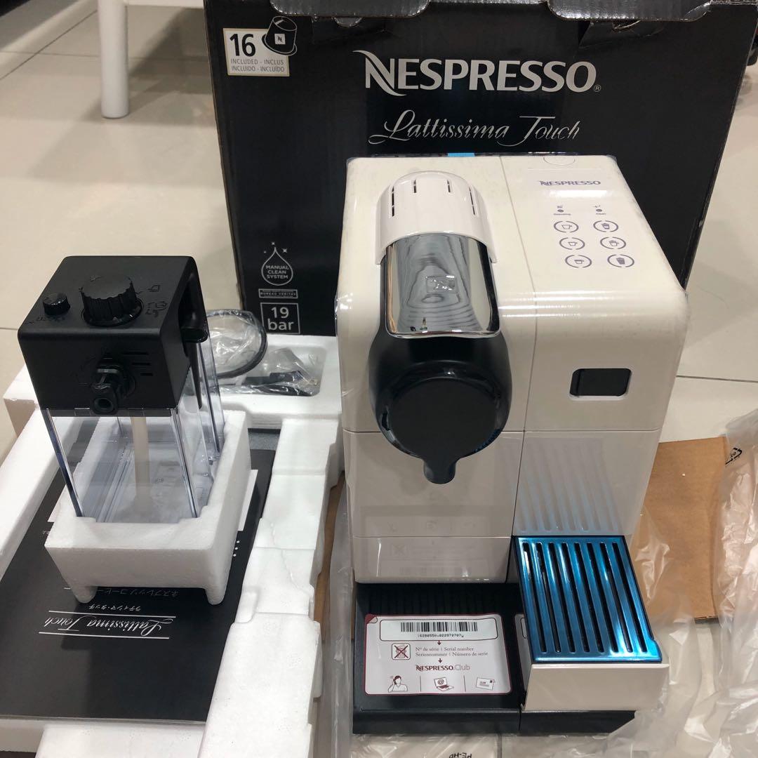 新品】ネスプレッソ コーヒーメーカー ラティシマ・タッチ F511WH
