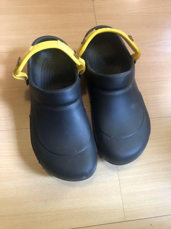 cheap mens crocs size 10
