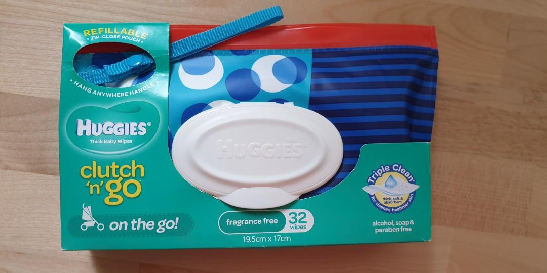 Huggies Resuable Pouch + wipes, Babies & Kids, Bathing & Changing