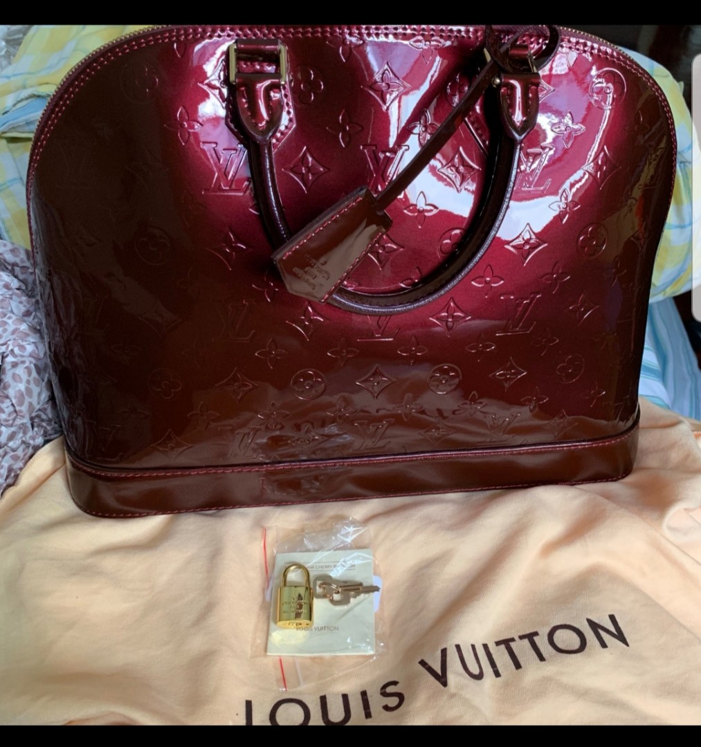 louis vuitton alma mm