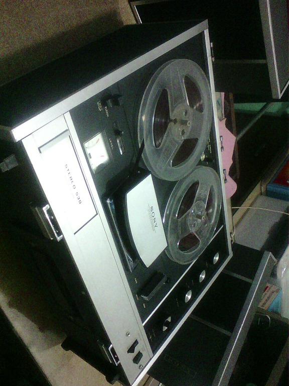 reel recorder (Category: Portable Music Players) located in Quezon City. Submitted by alvicph (Listing ID 274847558, Image 2). Description: song reel recorder luggage type 220V with speakers and microphone, working. p up only. fixed price. collectibles and may used as props. 88812892; 09192844778.