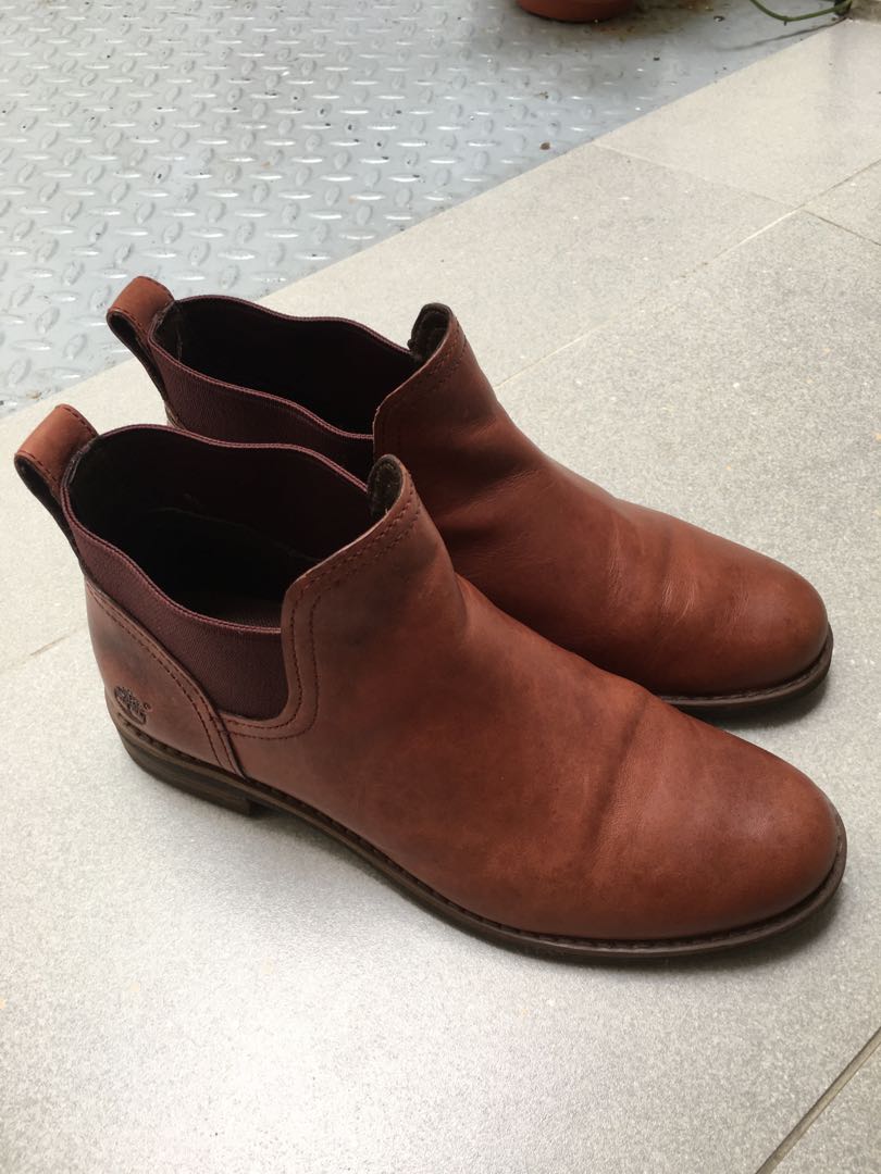 burgundy chelsea boots womens