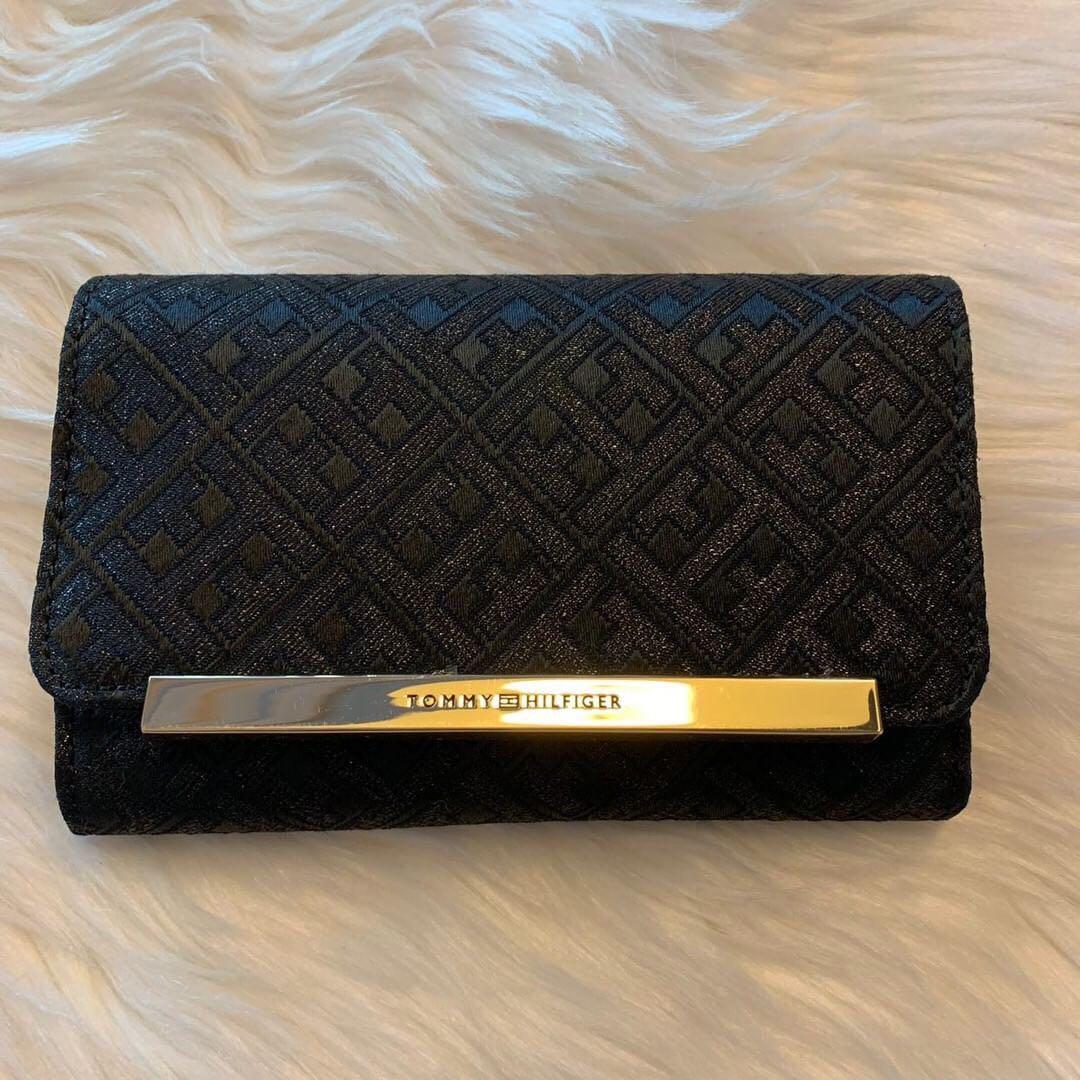 tommy hilfiger canvas wallet