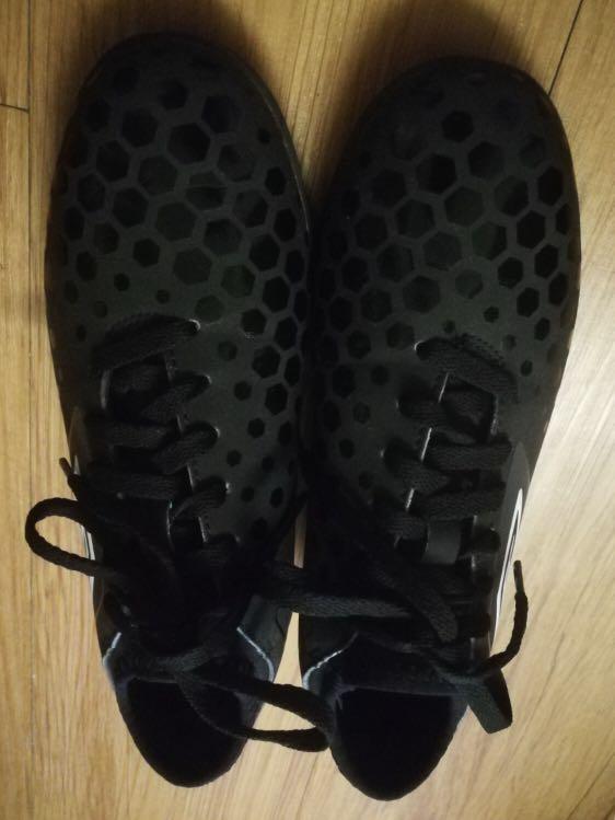 Umbro UX Accuro II Club Turf Shoes Junior Sports Equipment
