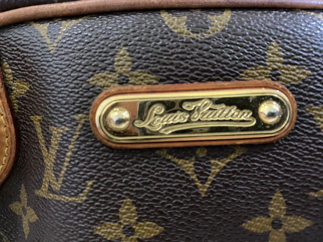 Authentin Preloved Louis Vuitton bag (Category: Luxury Bags & Wallets) located in Las Pinas. Submitted by gcltol (Listing ID 275009940, Image 2). Description: Authentic preloved Louis Vuitton bag With dust bag You can check authenticity at any LV stores .