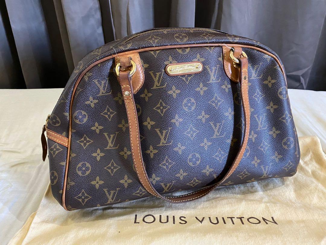 Authentin Preloved Louis Vuitton bag (Category: Luxury Bags & Wallets) located in Las Pinas. Submitted by gcltol (Listing ID 275009940, Image 1). Description: Authentic preloved Louis Vuitton bag With dust bag You can check authenticity at any LV stores .