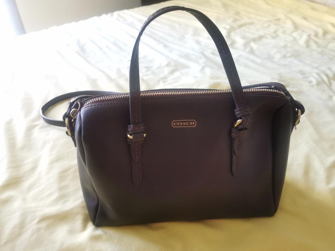 crossbody sling bag coach