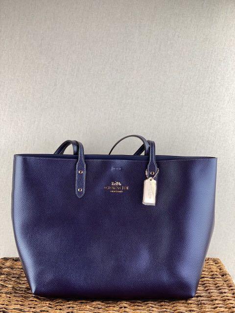Town tote deals coach bag