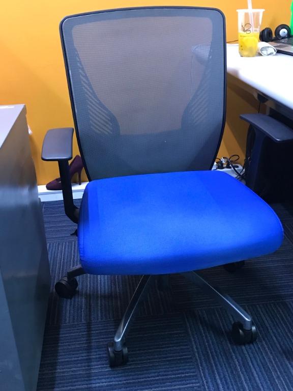 Comfortable Office Chairs For Sale Used Chairs Home Furniture Furniture Fixtures Office Furniture On Carousell