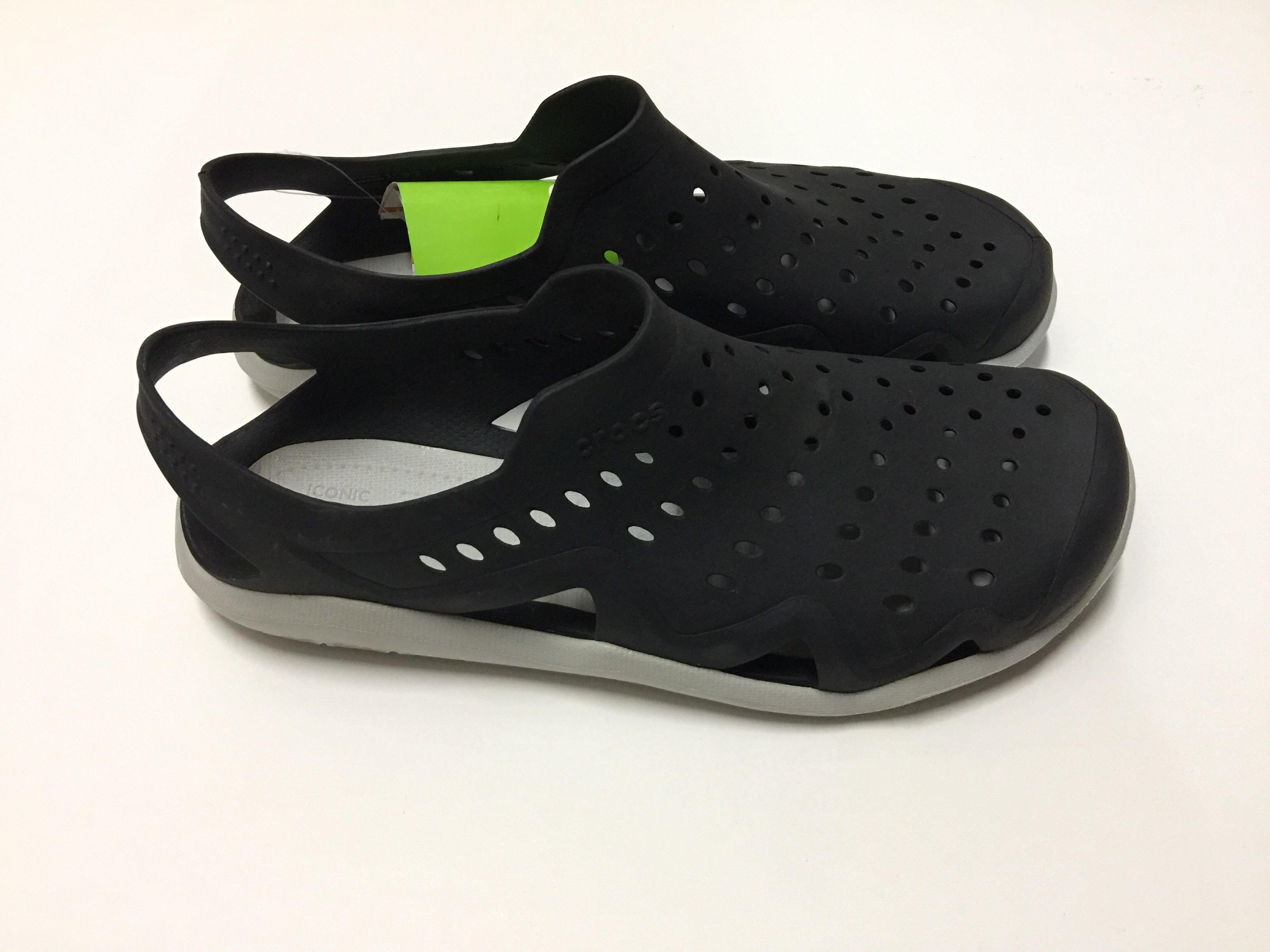 mens swiftwater crocs