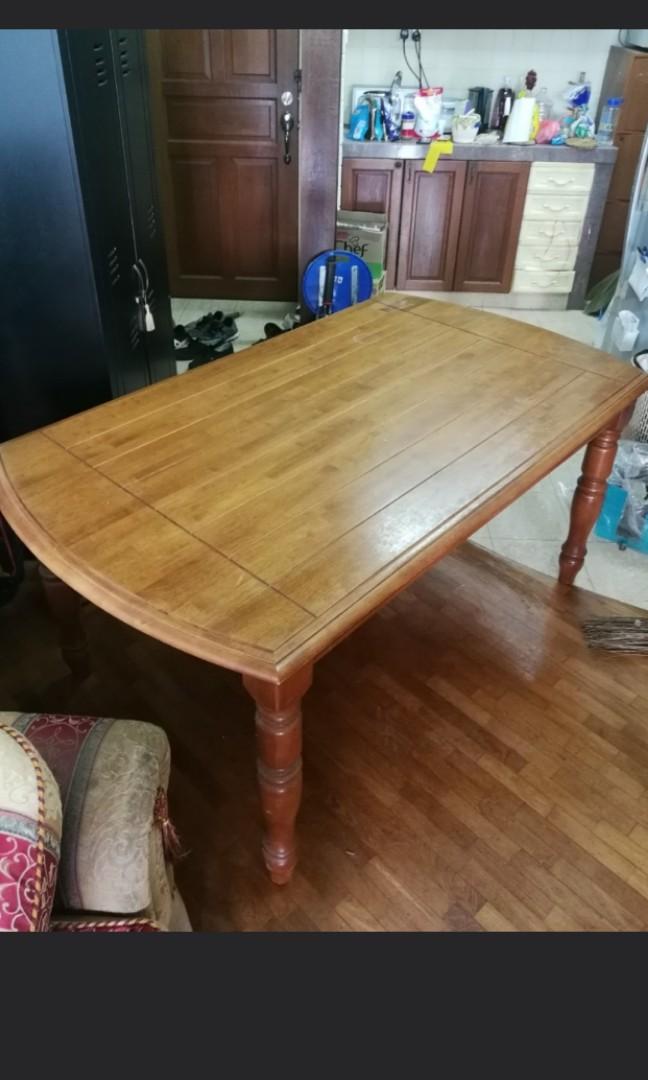 Dining Table (Category: Chairs) located in Kuala Lumpur. Submitted by 4damsyed (Listing ID 274986300, Image 1). Description: made in italy, 6 chairs included.