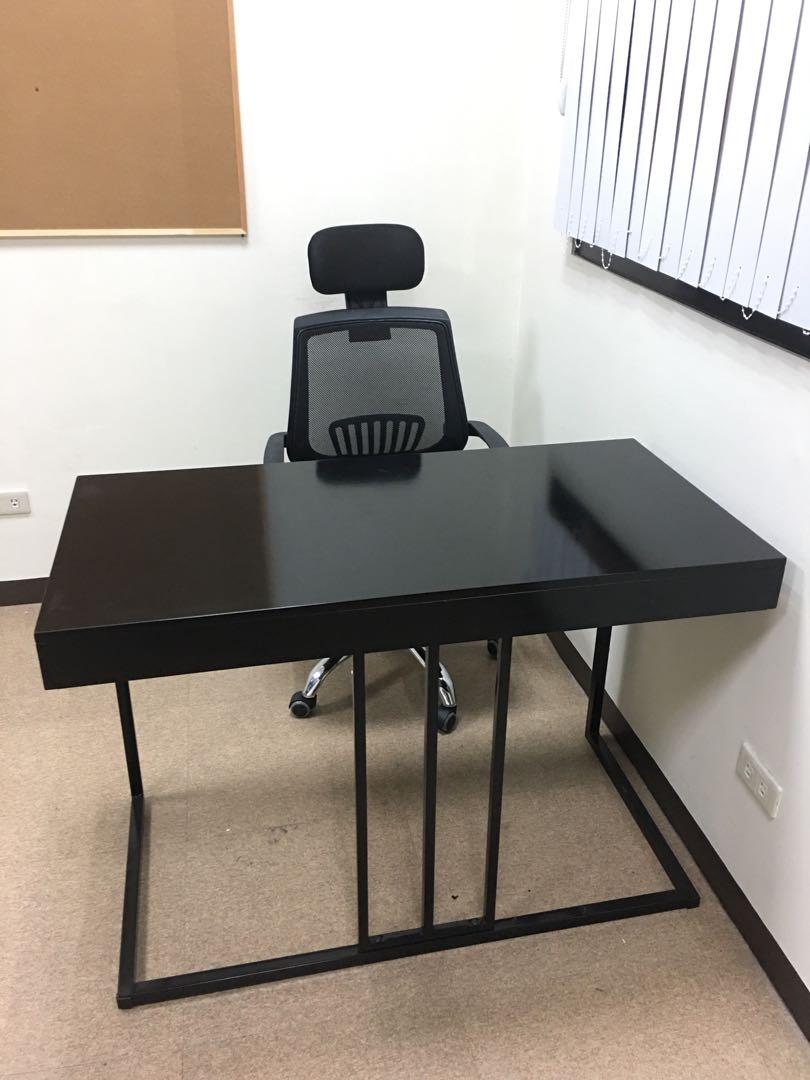 Ihome Executive Chair With Executive Black Table Home Furniture Furniture Fixtures Tables Chairs On Carousell
