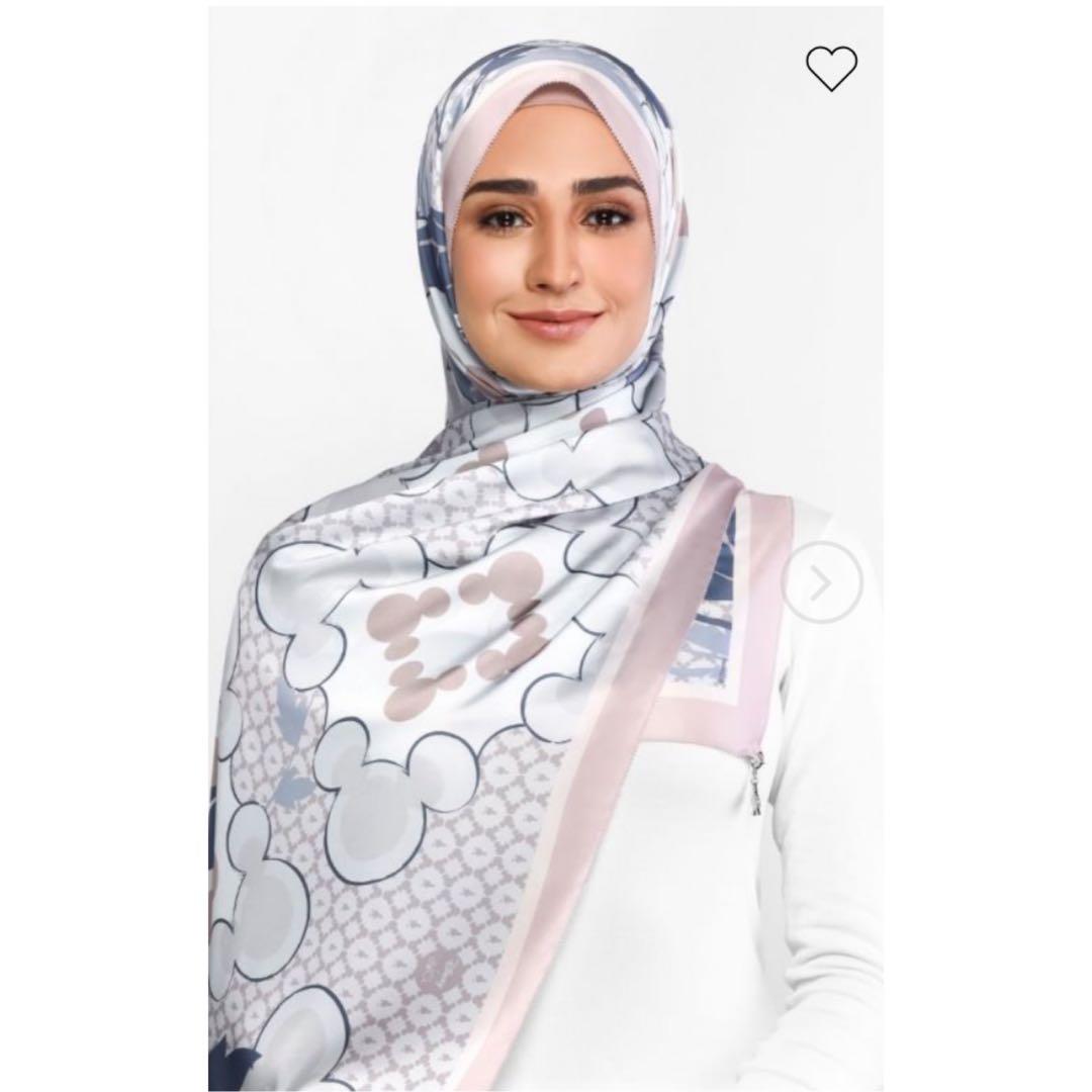 Original Bnib Disney X Duck Optimistic Satin Silk Women S Fashion Muslimah Fashion On Carousell