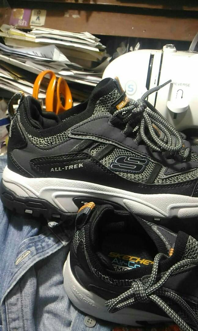 Sketchers all trek online