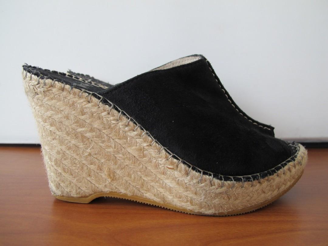 Vidorreta Wedge Sandals Women s Fashion Footwear Flats Sandals on Carousell