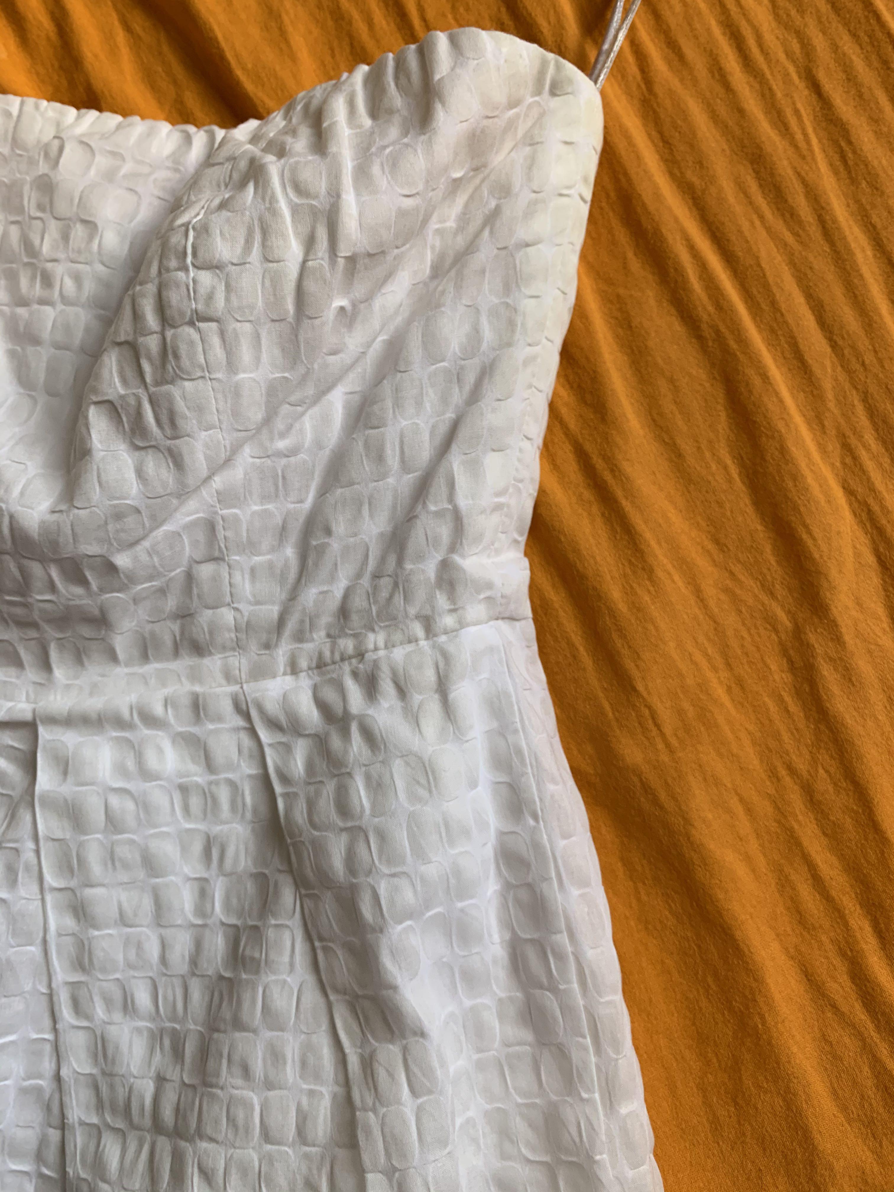 White tube top dress (Category: Dresses) located in Makati City. Submitted by kate78 (Listing ID 274920265, Image 3). Description: White tube top dress. Brand: J. Crew Bought in the US. Only fitted but never worn. Still with tag. Drops above the knee. All details are in the photo. Very very very nice 😍 .