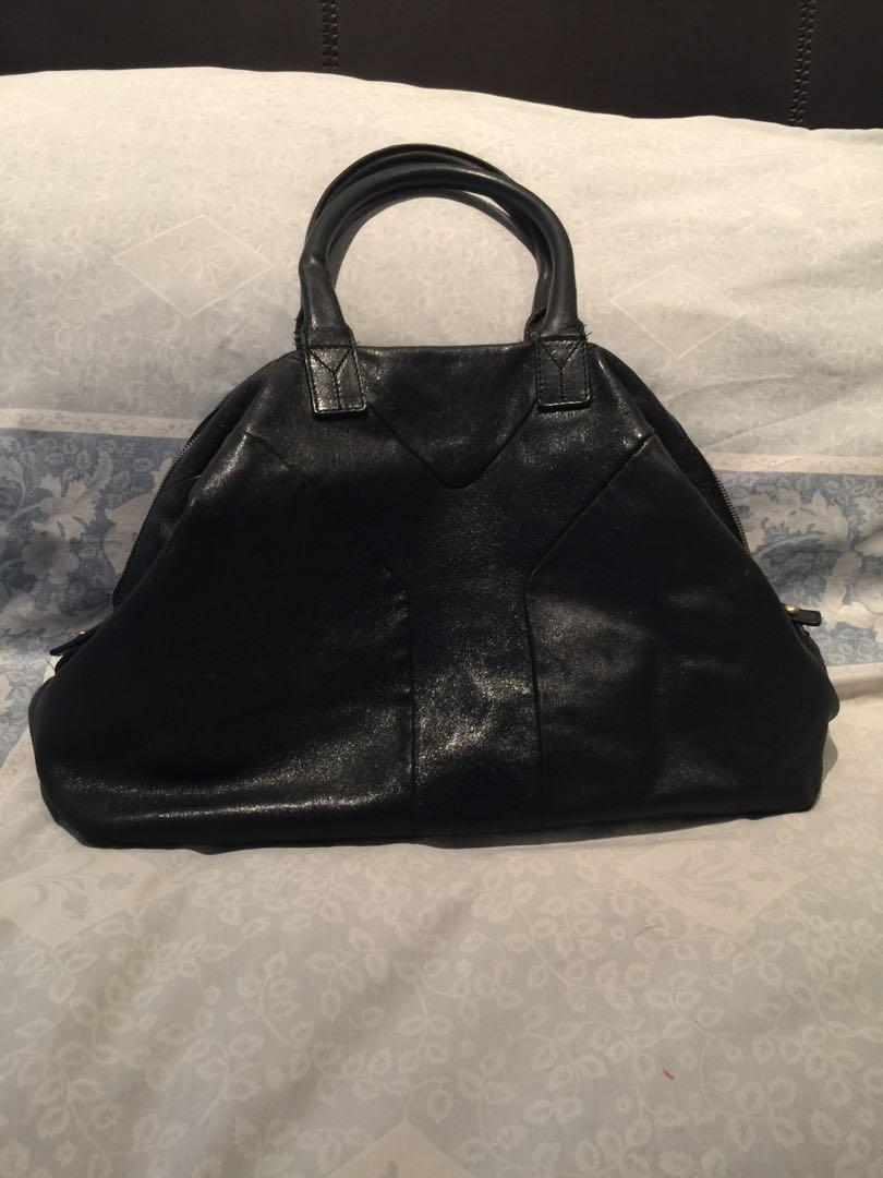 Yves Saint Laurent Easy Bag Women s Fashion Bags Wallets Tote Bags on Carousell
