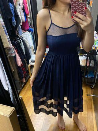 Her velvet vase Midi lace blue dress