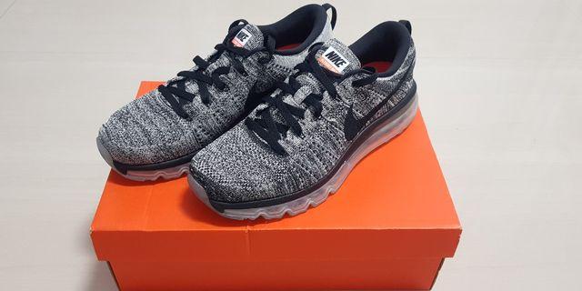 Nike Flyknit Max Oreo 620469-105 US8.5 EU41.5 not Sacai, Jordan or Yeezy