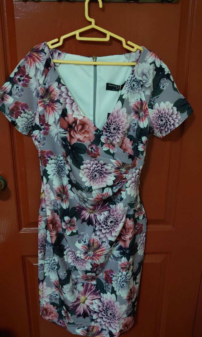 Bnwt Paperdolls Gray Floral V Neck Dress Uk 14 Women S Fashion