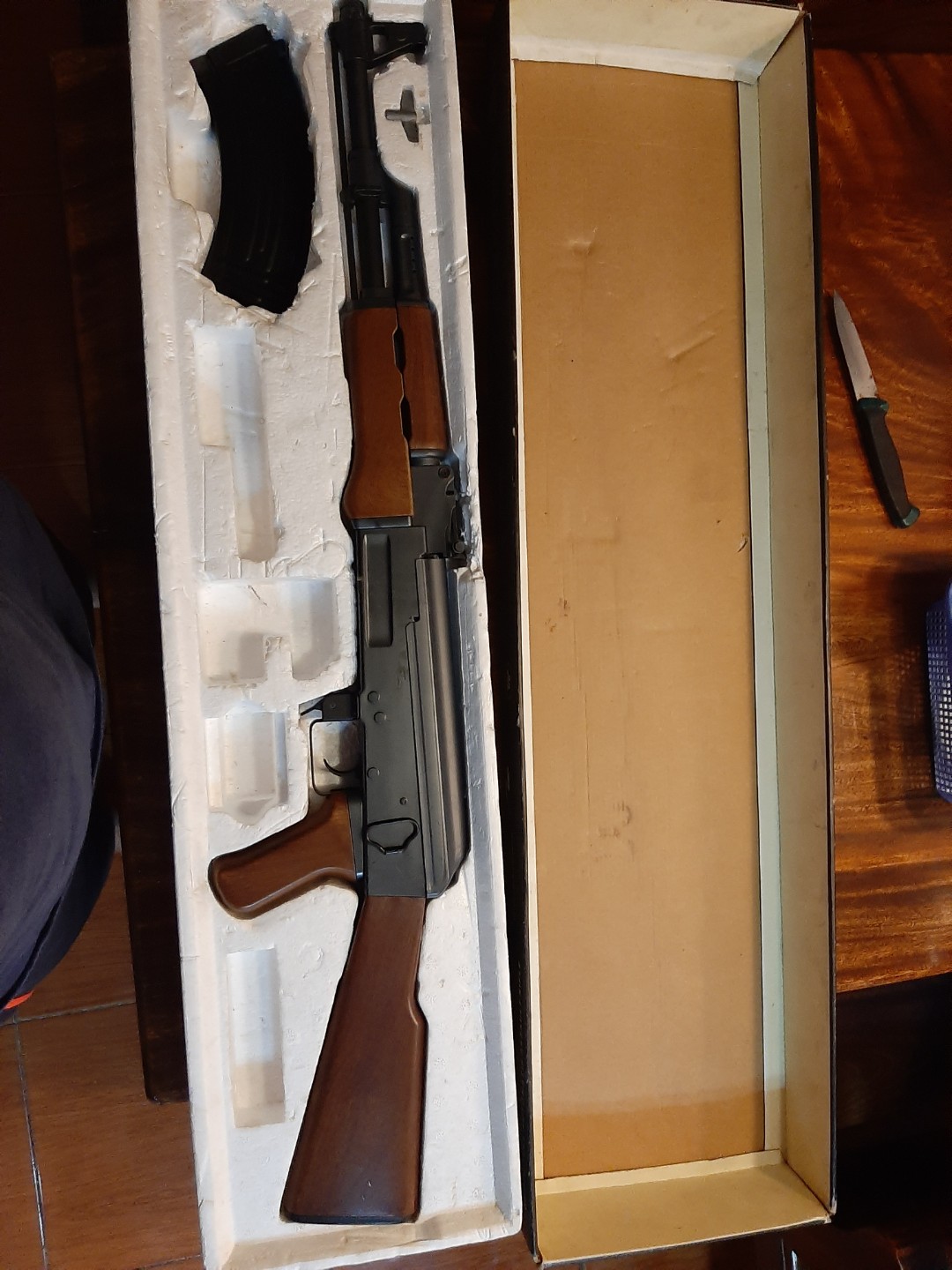 Cm. 028 electric Ak47 semi & full automatic assult rifle on Carousell