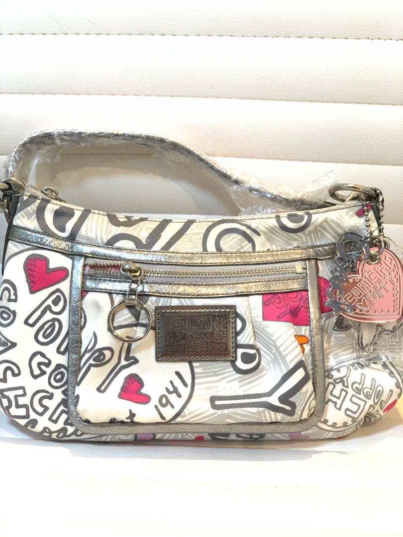 Coach poppy online purse with hearts