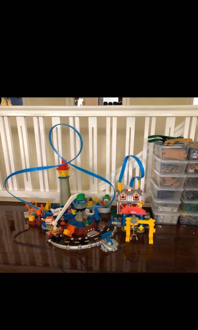 Fisher price GeoTrax trains, airplane, airport set, Babies & Kids, Toys