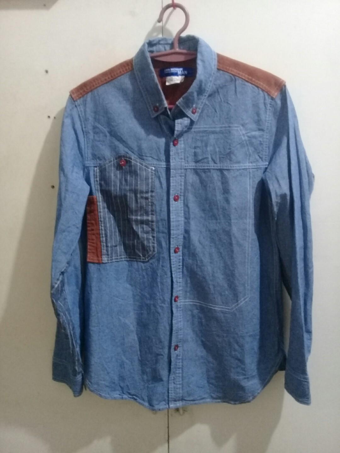JUNYA WATANABE X CDG PATCH WORK LONG SLEEVE (Category: Formal Shirts) located in Quezon City. Submitted by mcenon35 (Listing ID 275155546, Image 1). Description: Excellent condition Free shipping.