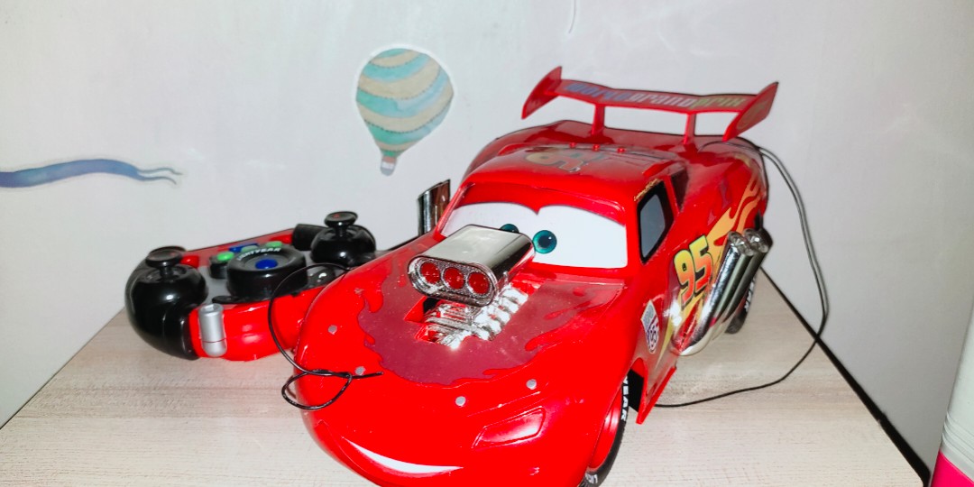 Cars Lightning McQueen battery and remote controlled, Hobbies & Toys, Toys  & Games on Carousell