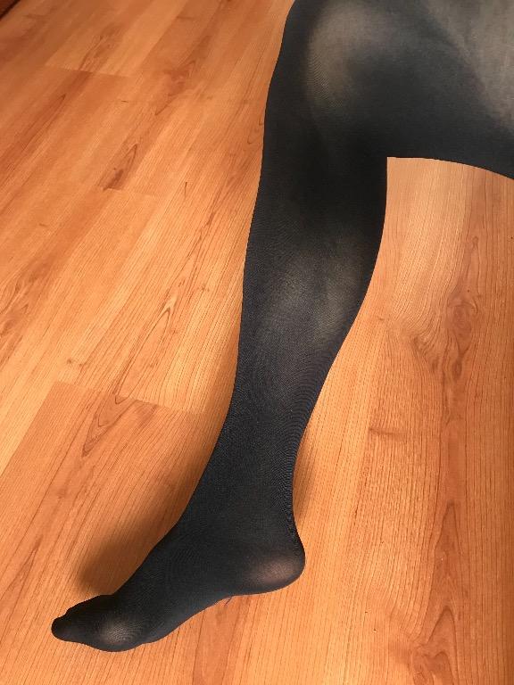 Dark store black pantyhose