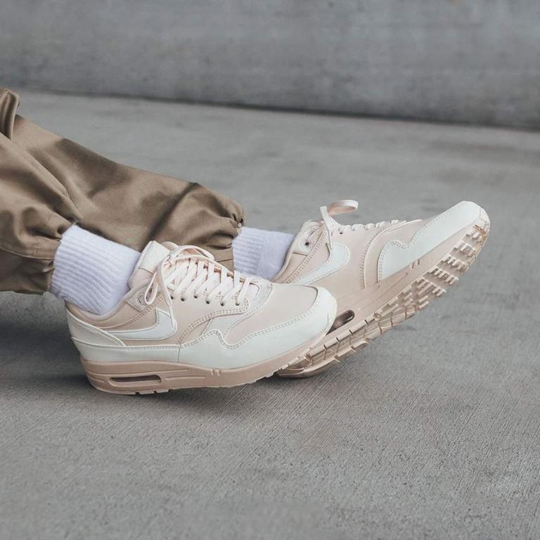 nike wmns air max 1 guava ice