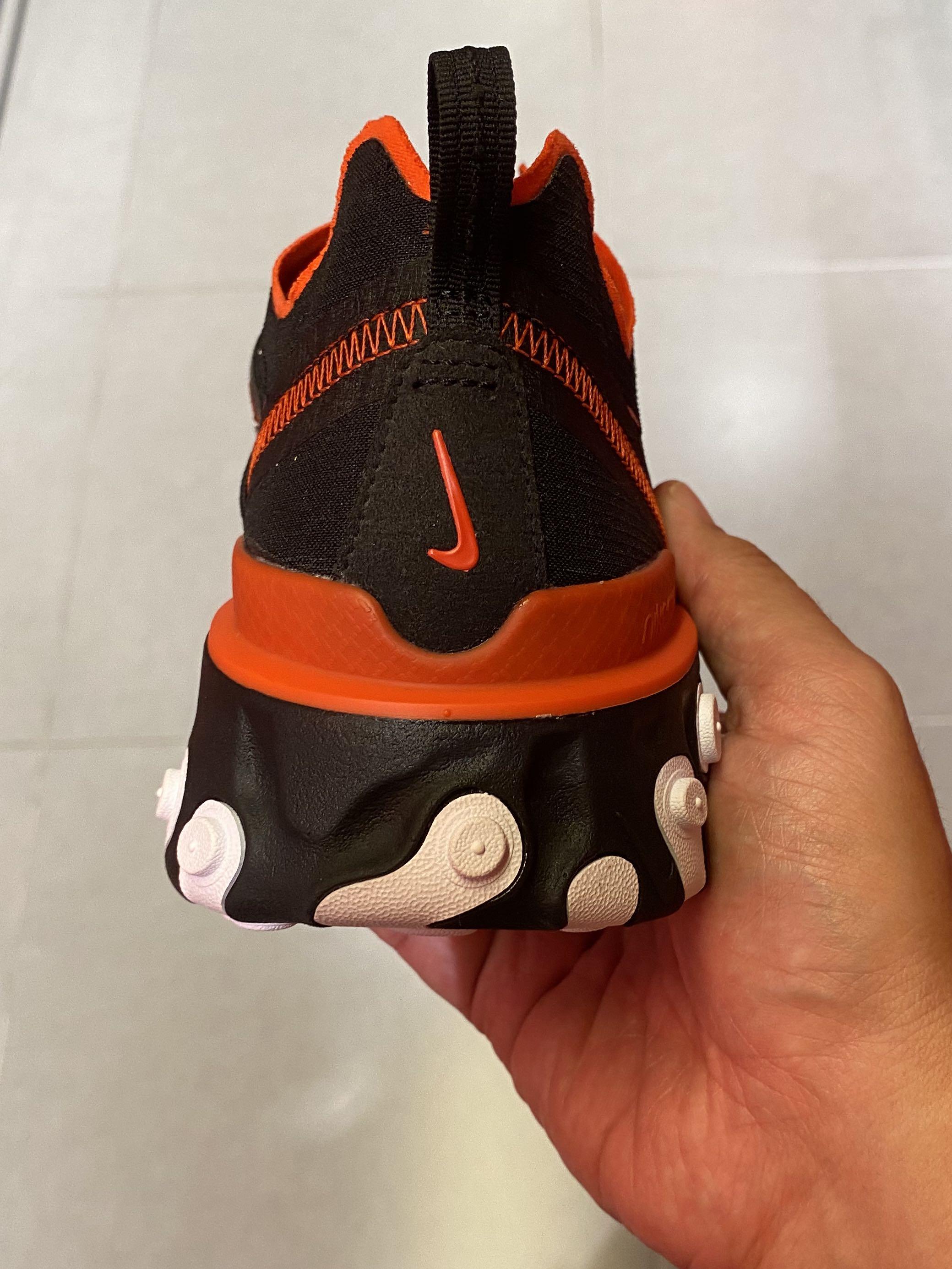 nike react element black and white