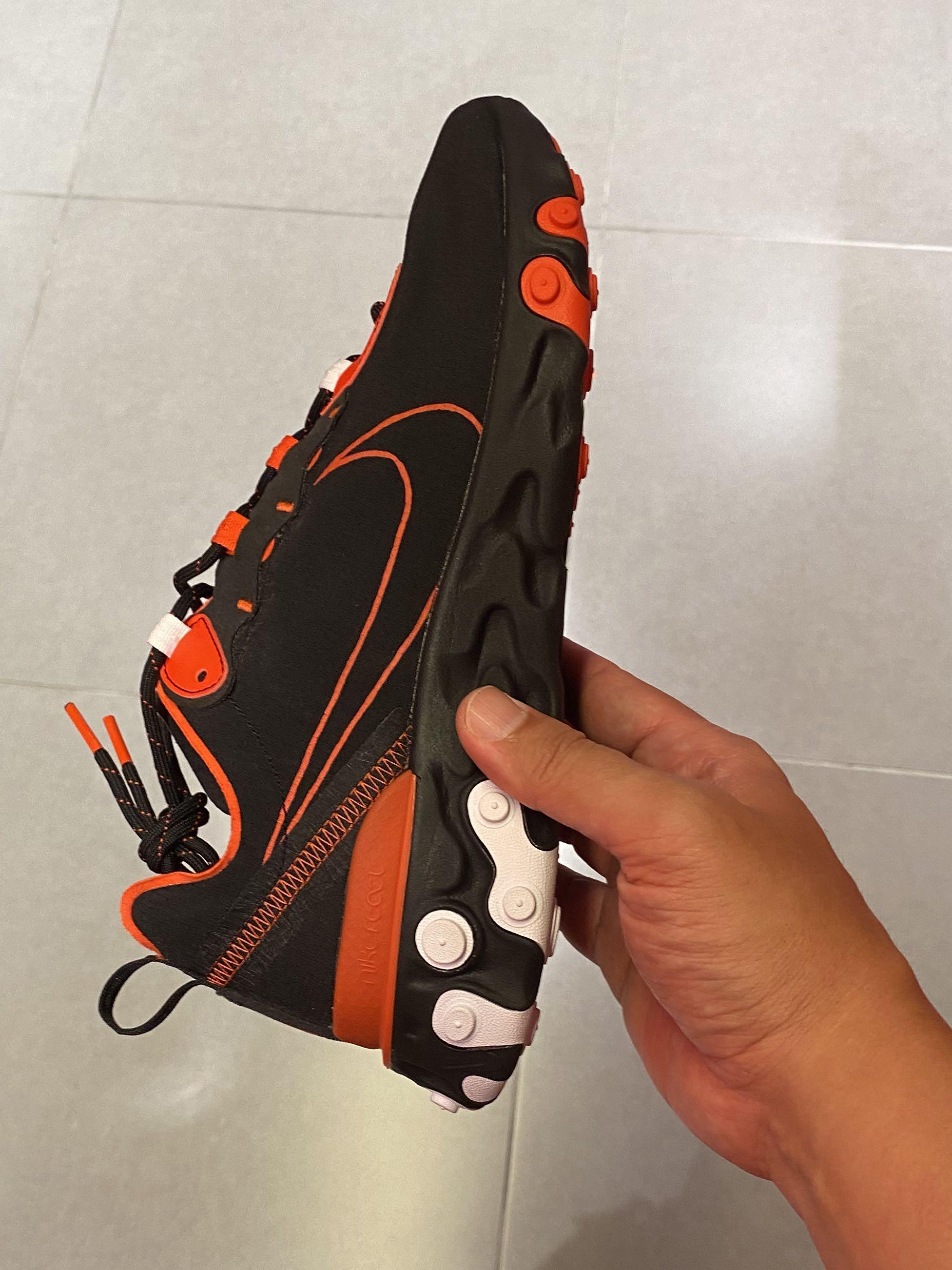 nike react element black and white