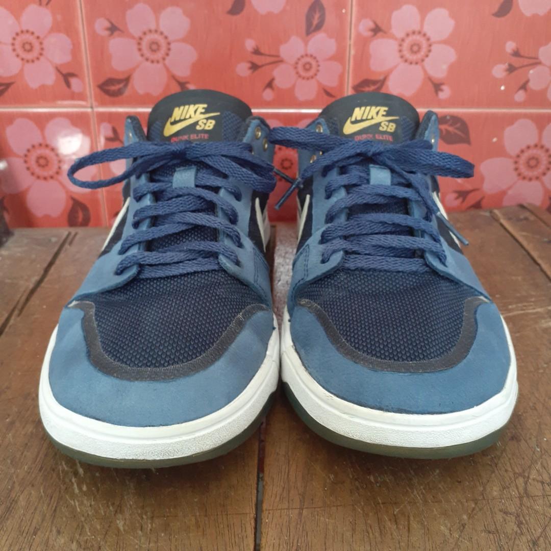 Nike SB Zoom Dunk Elite Low 'Sean Malto', Fesyen Pria, Sepatu , Sneakers di  Carousell