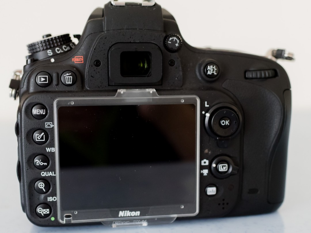 Nikon D600 + MB-D14