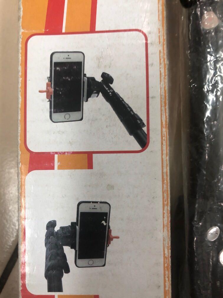 Selfie Stick (Category: Mounts & Holders) located in Manila. Submitted by 1075pcampadormitory (Listing ID 275100325, Image 3). Description: Brand new Never used Matagal nakatago.