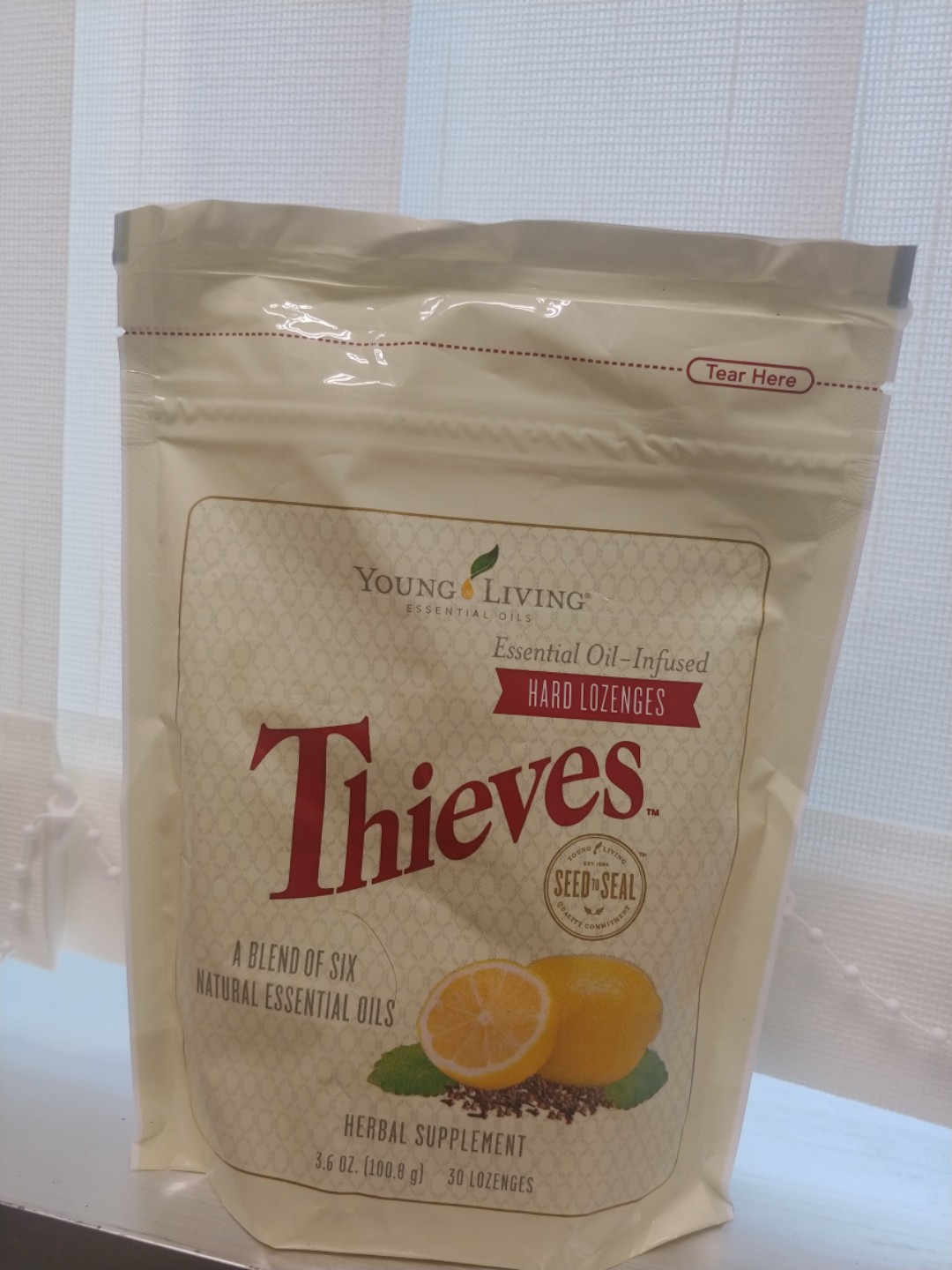 Thieves cough drops 喉糖, 健康及營養食用品, 健康補充品, 健康補充品 保健食品，飲料和補品 Carousell
