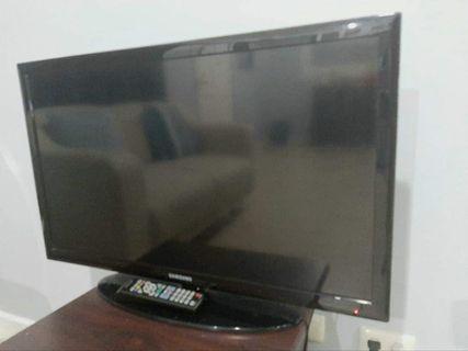 Samsung LED TV Series 4005 READ DETAILS BEFORE MAKING AN OFFER