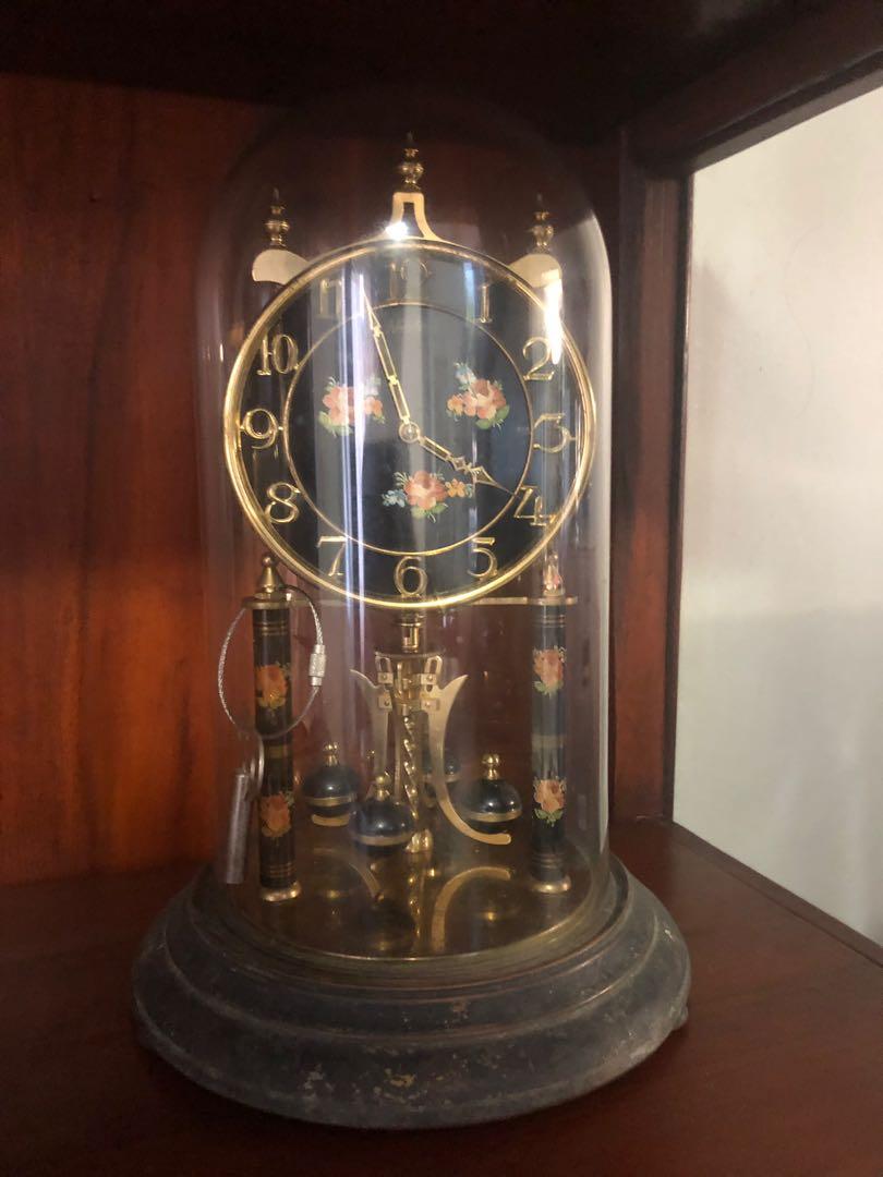 Anniversary Clock (Category: Clocks) located in Manila. Submitted by xpicker (Listing ID 275202085, Image 1). Description: German made with 7-day wind-up. working but needs cleaning..
